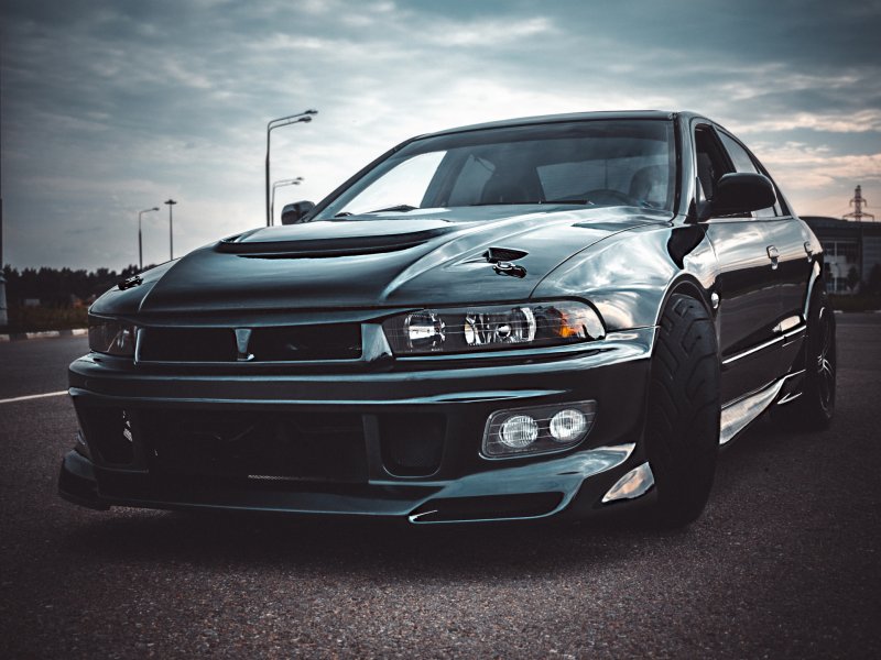 Mitsubishi Galant 8