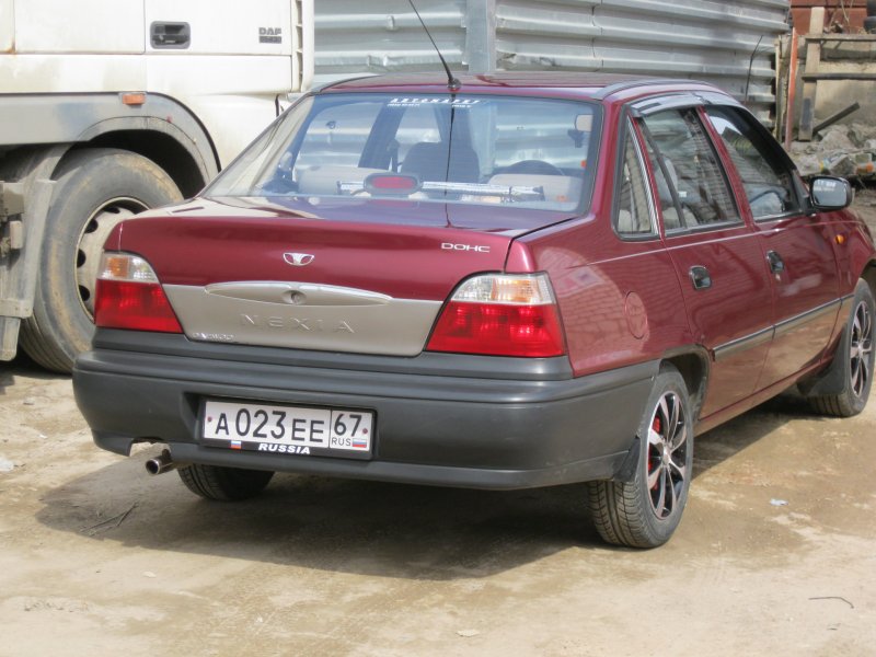 Daewoo Nexia n100 сзади