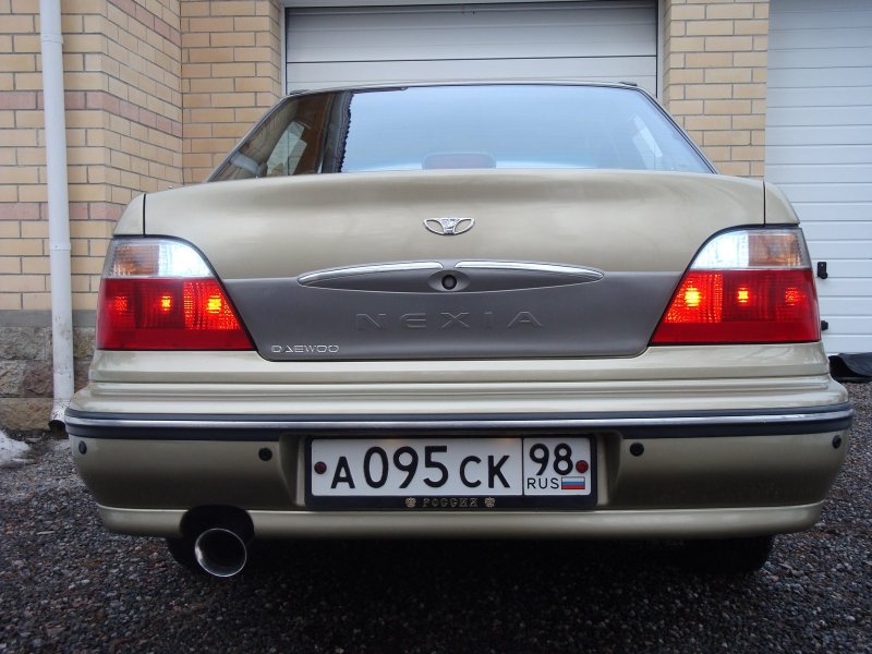 Daewoo Nexia 2 сзади