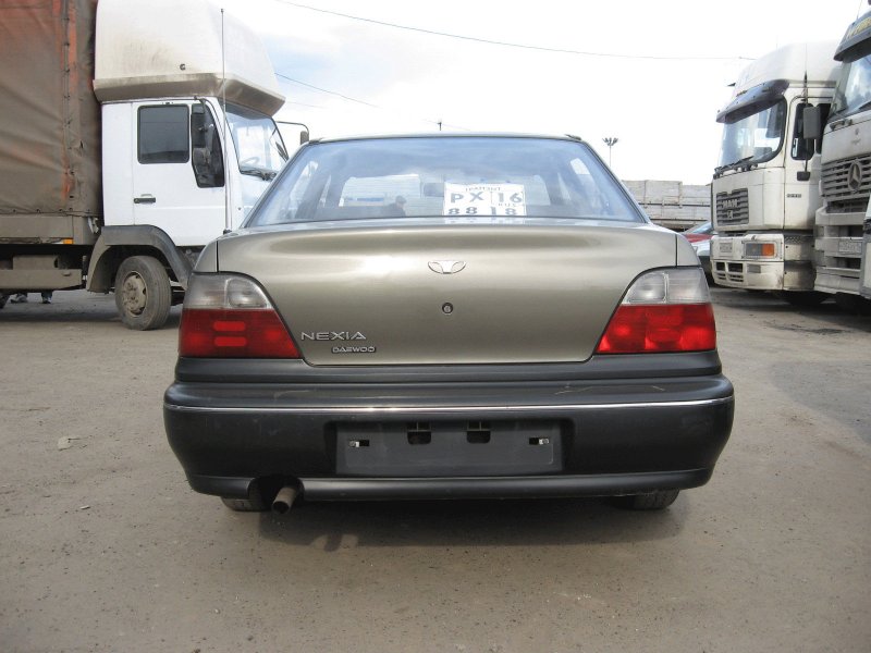 Дэу Нексия 2002 сзади