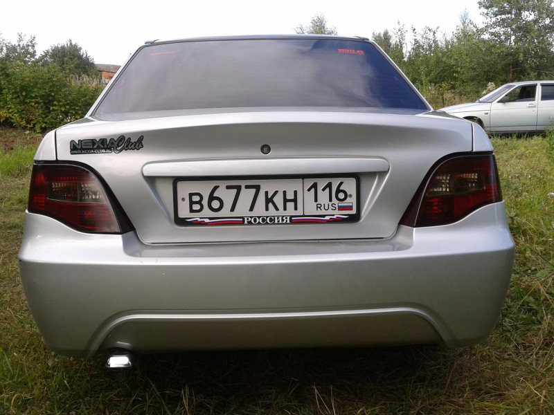 Daewoo Nexia n150 сзади