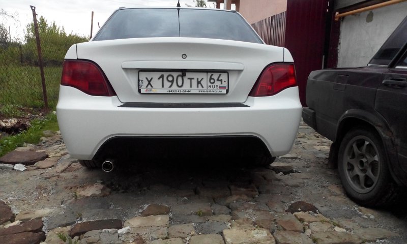 Daewoo Nexia n150 сзади