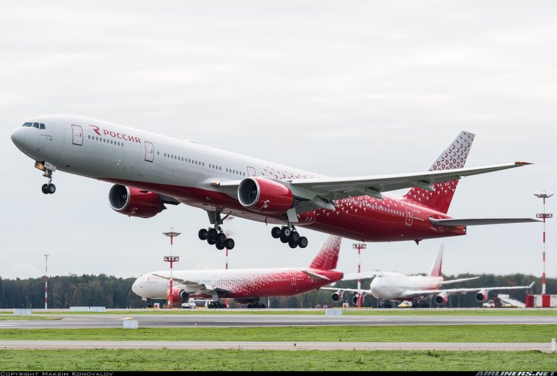 Двухэтажный самолет Боинг 777