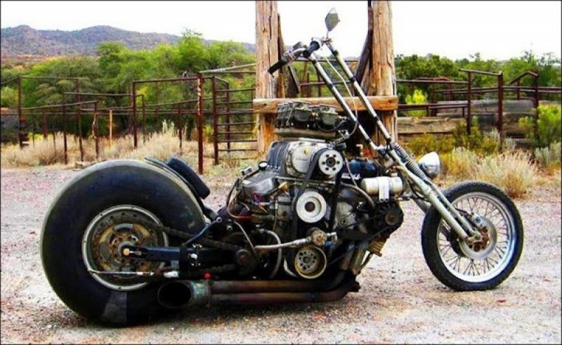 Мотоцикл с v8 Dragster