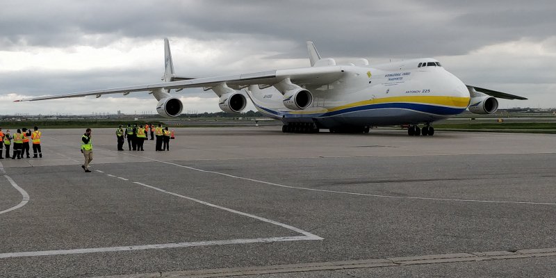 Мрия самолет Перт