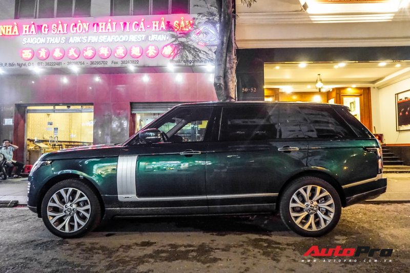 Range Rover Vogue 2020 зеленый