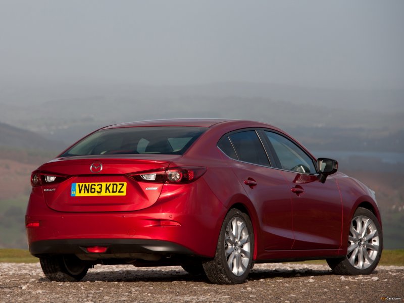 Mazda 3 BM седан