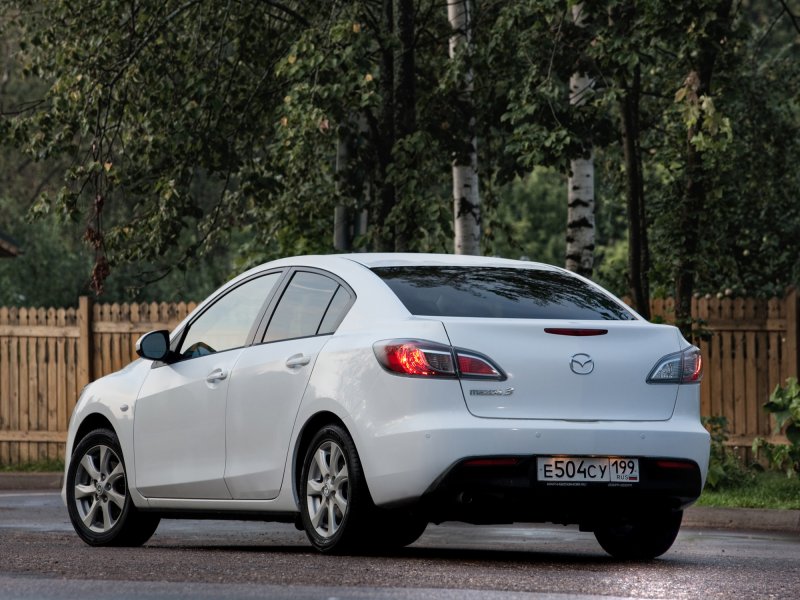 Mazda 3 BL седан