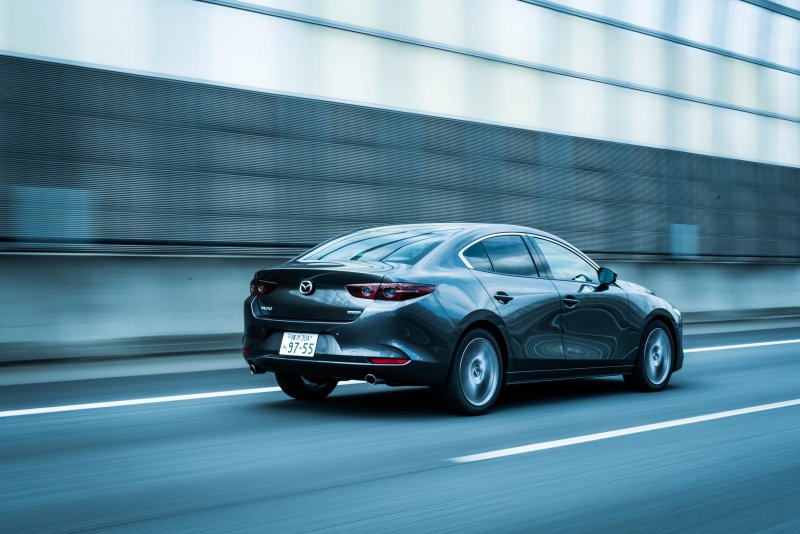 Mazda 3 2019 седан