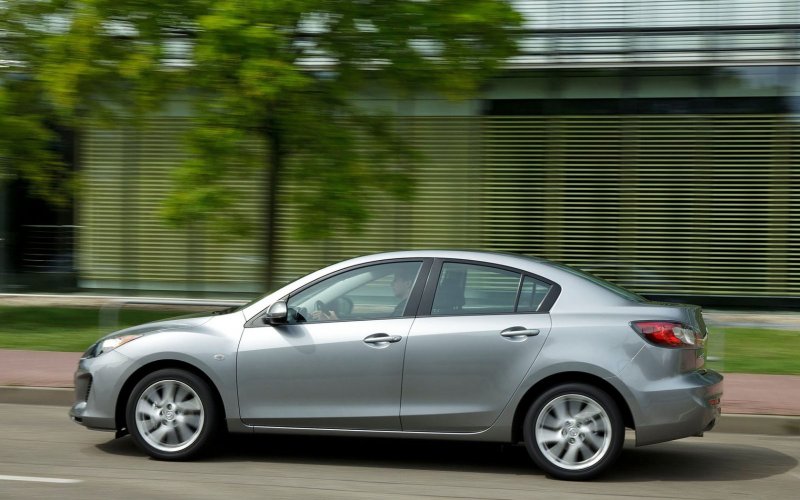 Mazda 3 2012 седан