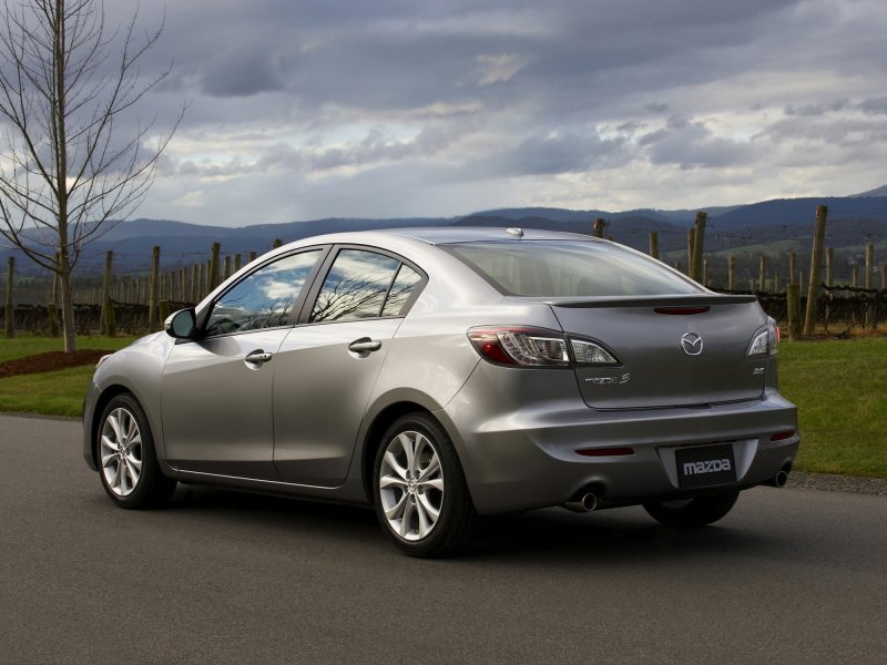 Mazda 3 2010 седан