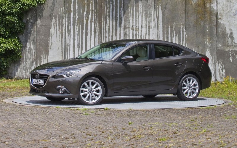 Mazda 3 седан