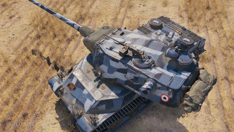 Французские танки с боку AMX mle. 51