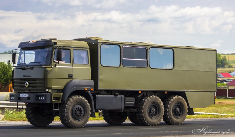 Урал 3255 зеленый