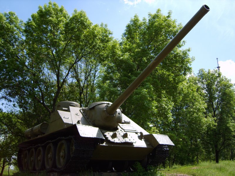 Су-85 и Су-100