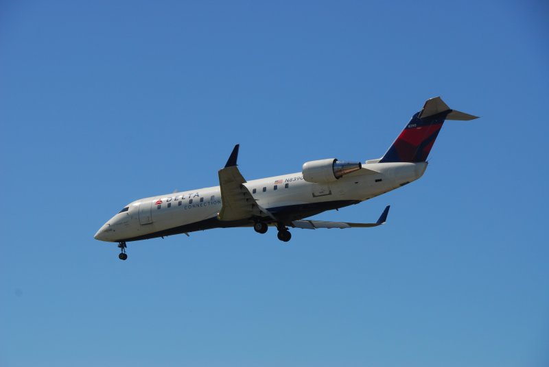 Рейс RT-262, Canadair Regional Jet 200