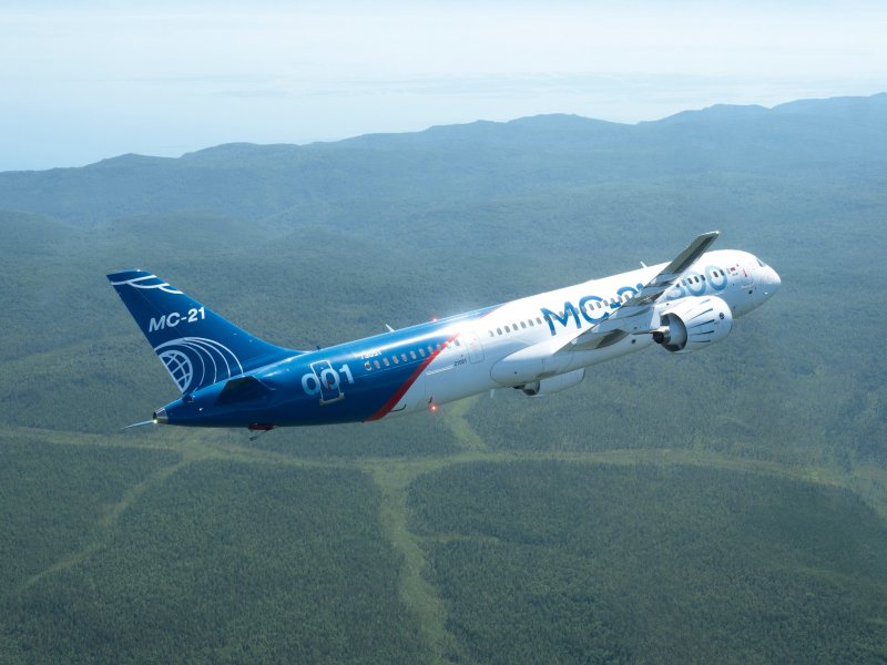 Самолет ту 204