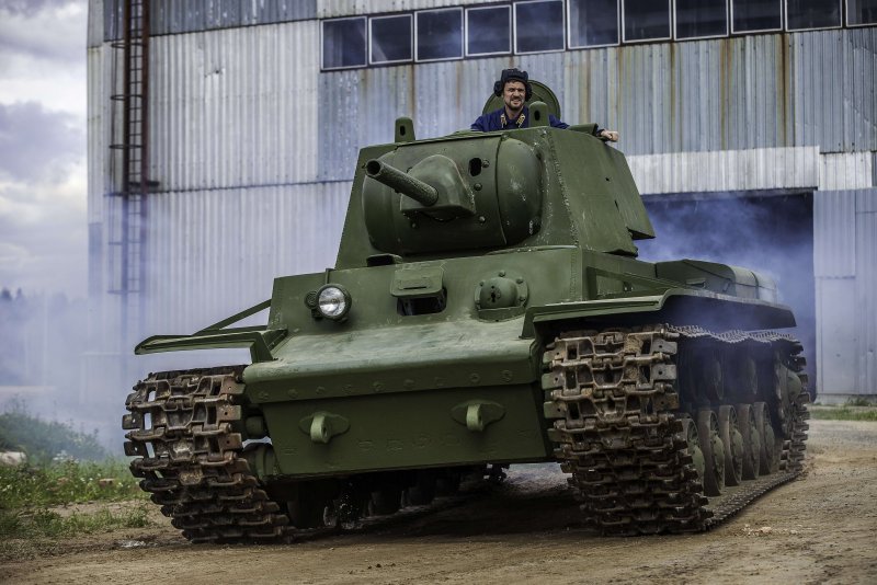 Танк кв-1 с пушкой л-11