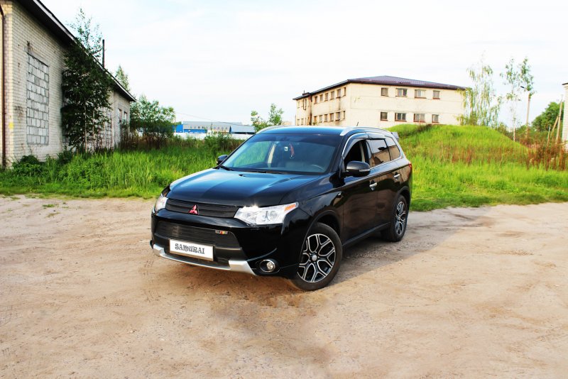 Outlander v6 Samurai шильдик