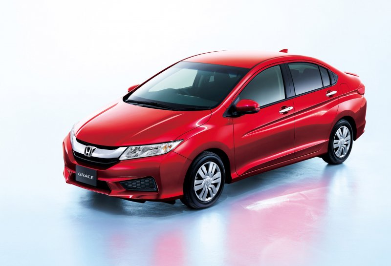 Honda Grace 2015
