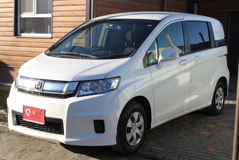 Honda freed Spike 2017