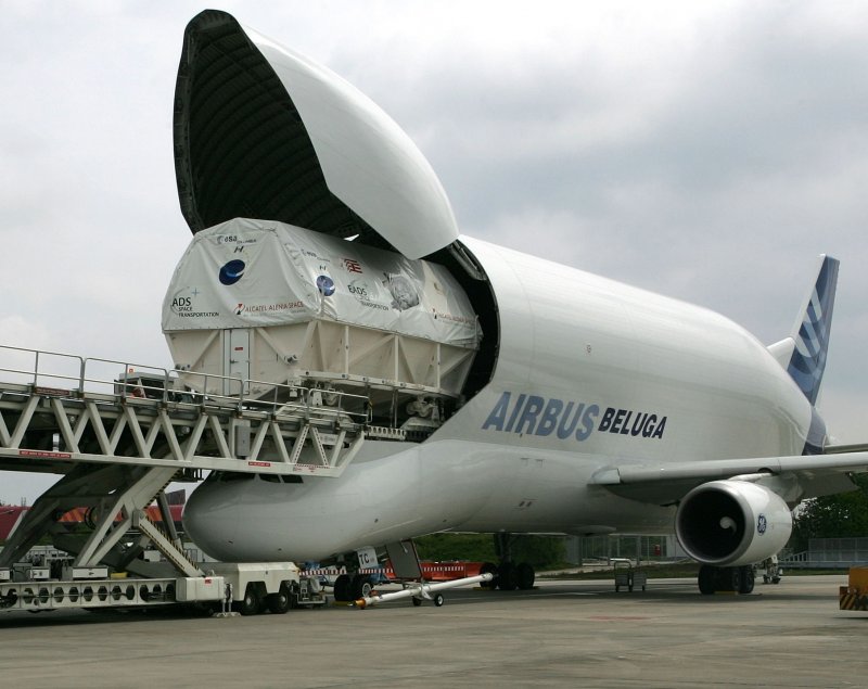 Грузовой самолет Airbus Beluga