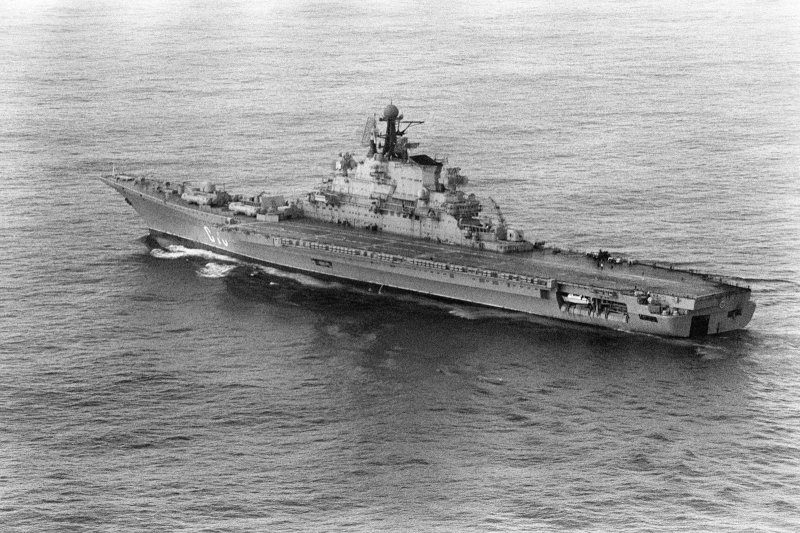 Новороссийск авианесущий крейсер СССР