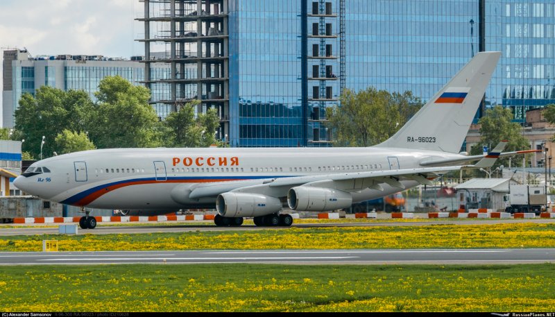 Самолет Россия ил 96