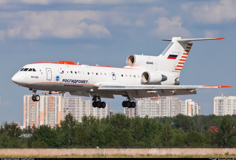 Як-42д Ижавиа