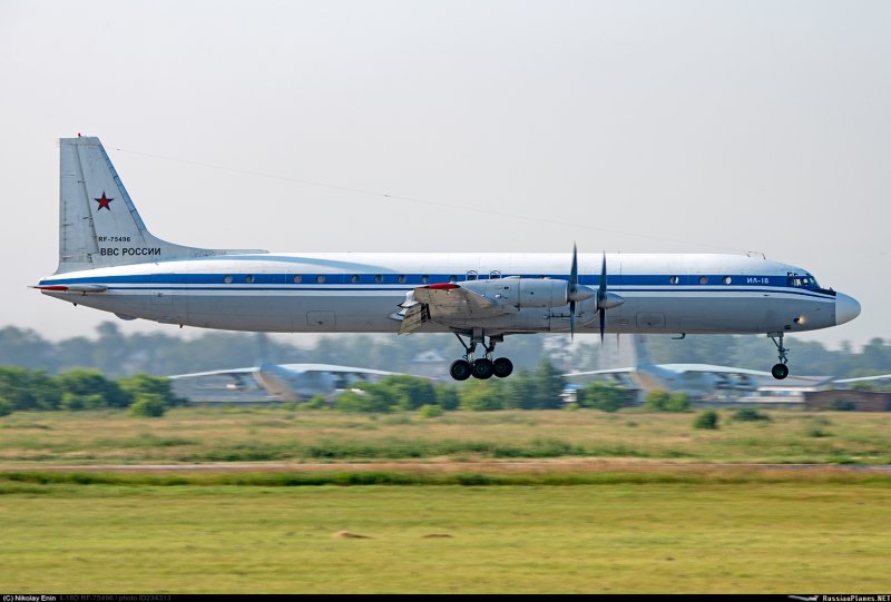 Ил-18 салон
