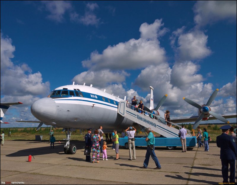 Ил-18 пассажирский самолёт СССР