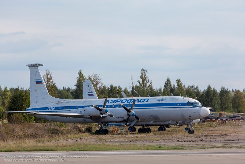 Ил-18 в Жулянах