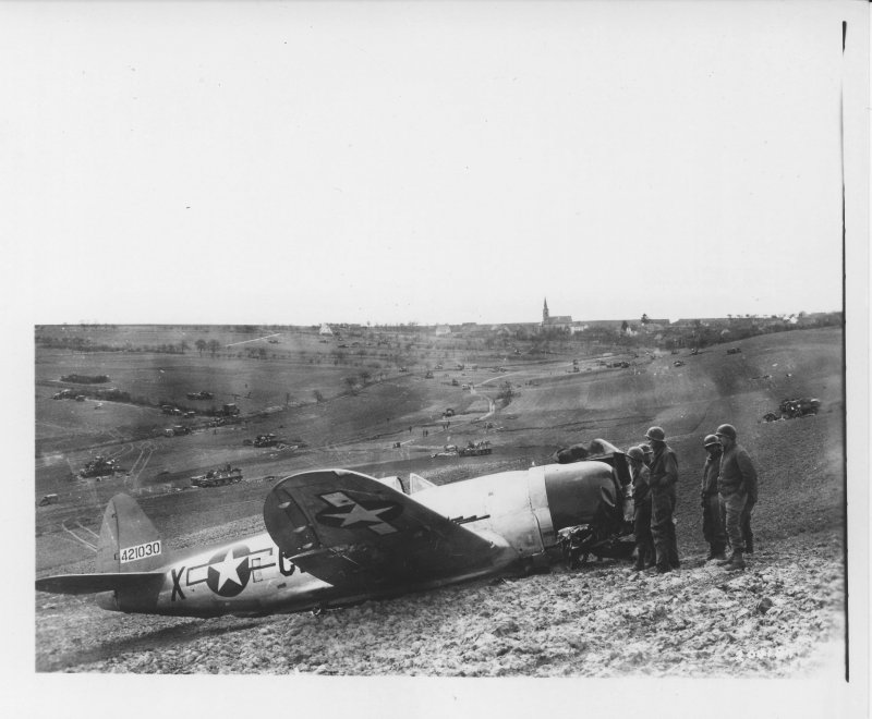Истребитель-бомбардировщик p-47