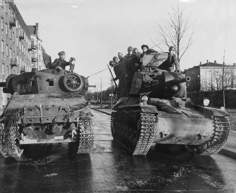 Танк Strv 42