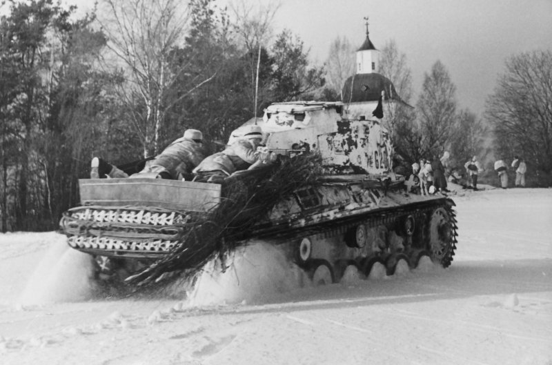 Strv m/42 eh