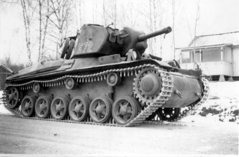 Strv m/42 DT