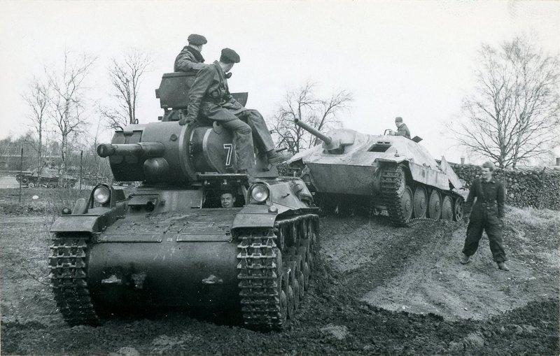 Strv m/42 DT