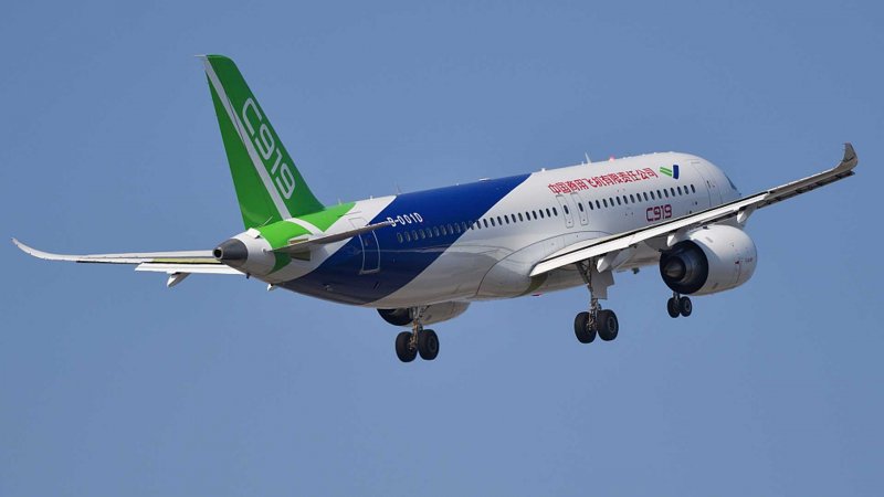 Самолет Comac c919