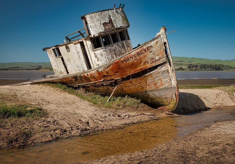 Заброшенные корабли на Азовском море