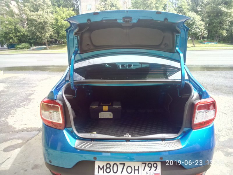 Renault Logan Stepway багажник