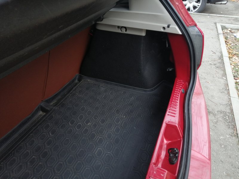 Renault Sandero 1 багажник