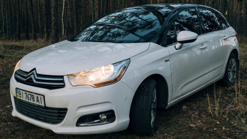 Ситроен с4 хэтчбек белый