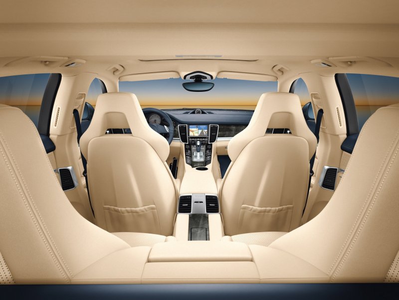 2010 Porsche Panamera Interior