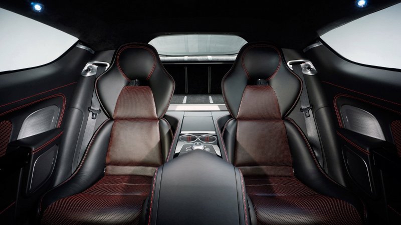 Aston Martin rapide салон
