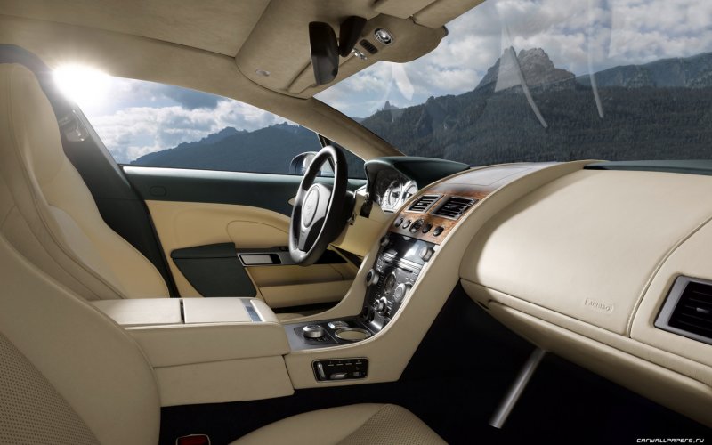 Aston Martin rapide салон