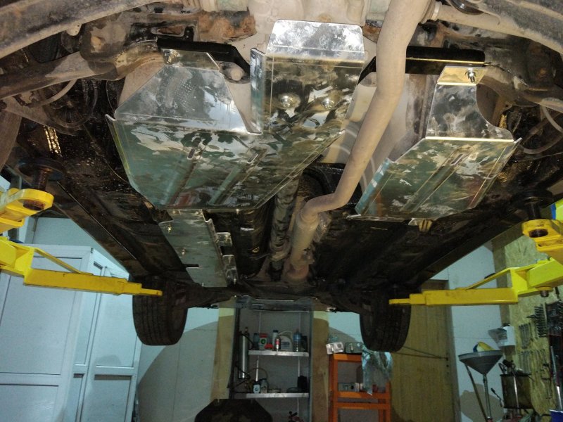 Дно Mitsubishi Outlander XL 2.4 2007