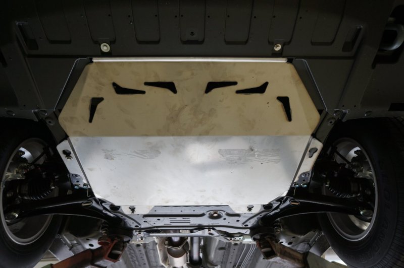 Днище Mitsubishi Outlander 3