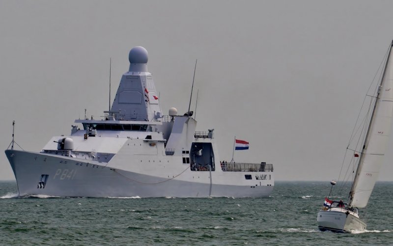 ВМФ Голландии патрульный корабль Холланд