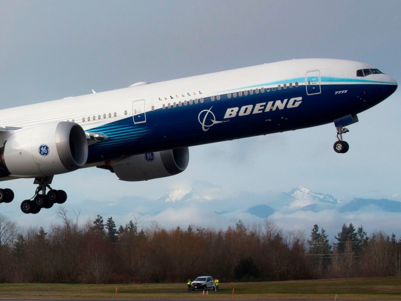 Широкофюзеляжный самолет Боинг 777