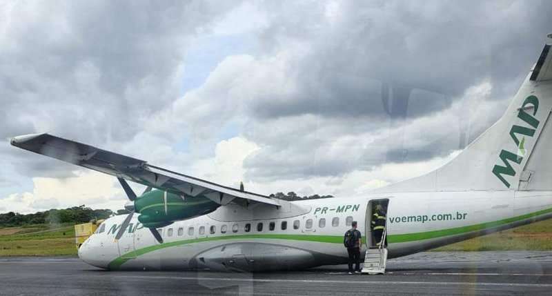 Шасси самолета ATR 42